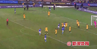 索萨压哨头球破门，4-0！