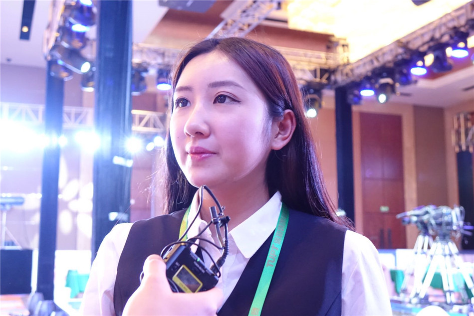 tupt美女发牌员国色天香