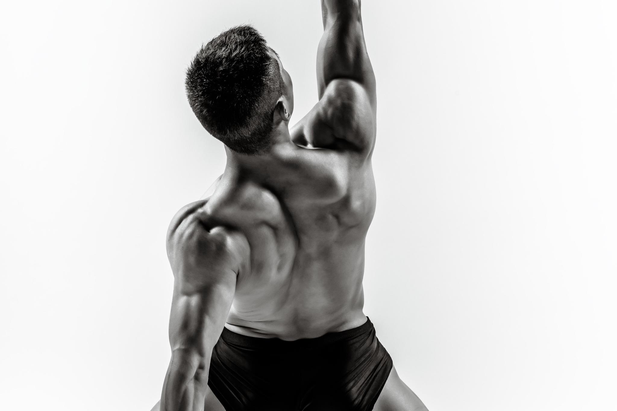 引体向上技巧和动作要领 打造王者背阔肌