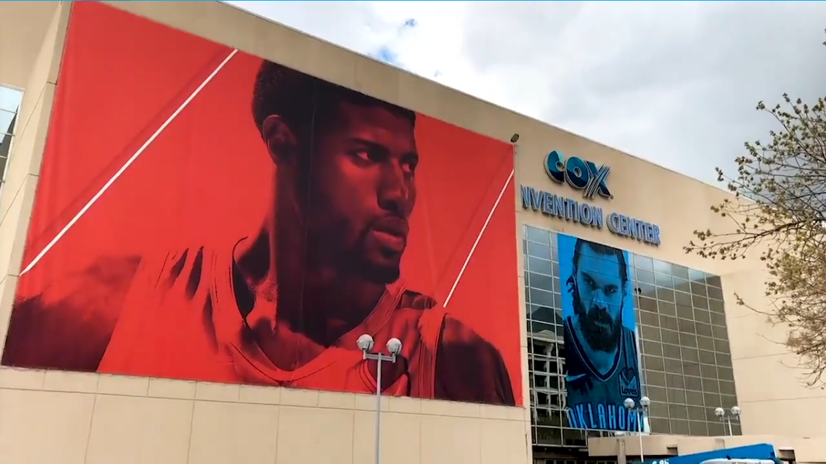 看雷霆队主场外的风光