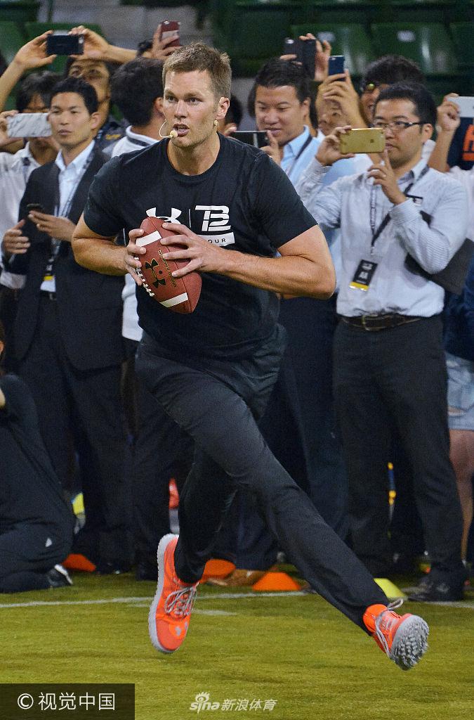 nfl巨星汤姆·布雷迪东京出席活动