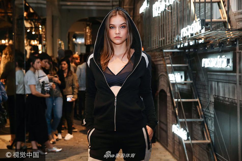 19 2017年7月17日讯,巴西里约热内卢,维密超模芭芭拉·帕尔文(barbara