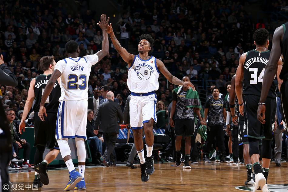 格林和尼克-杨击掌