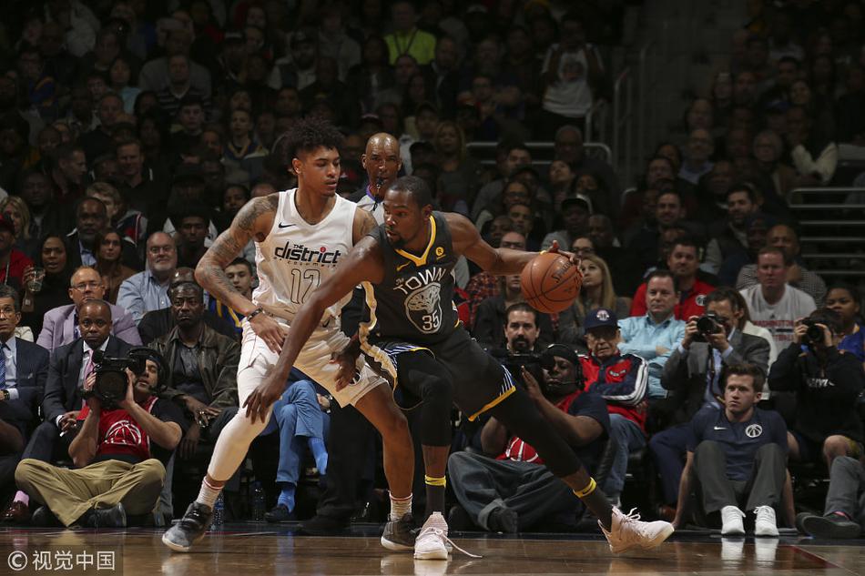 杜兰特背身单打