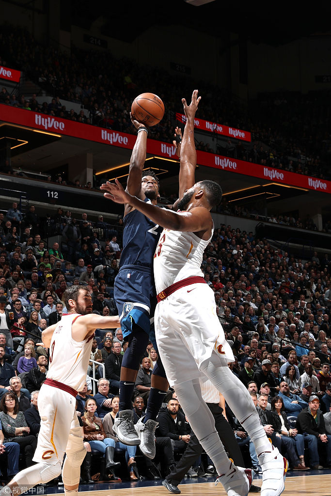 詹姆斯欲封盖吉米-巴特勒