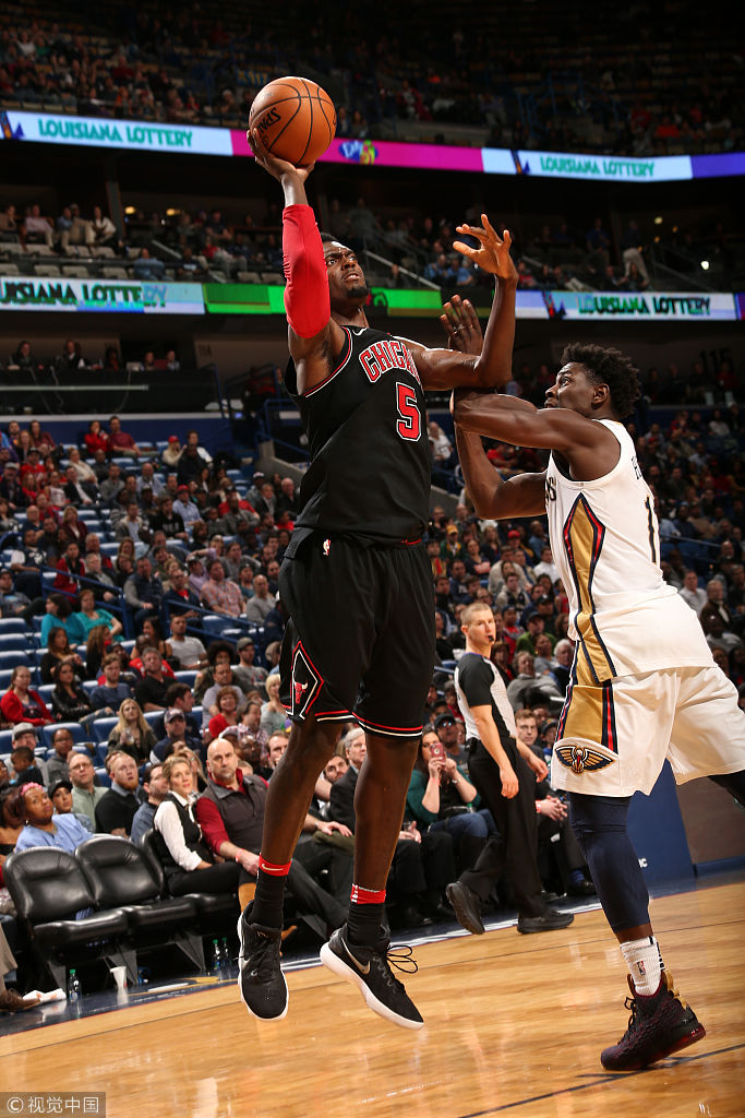 波蒂斯单手抛投