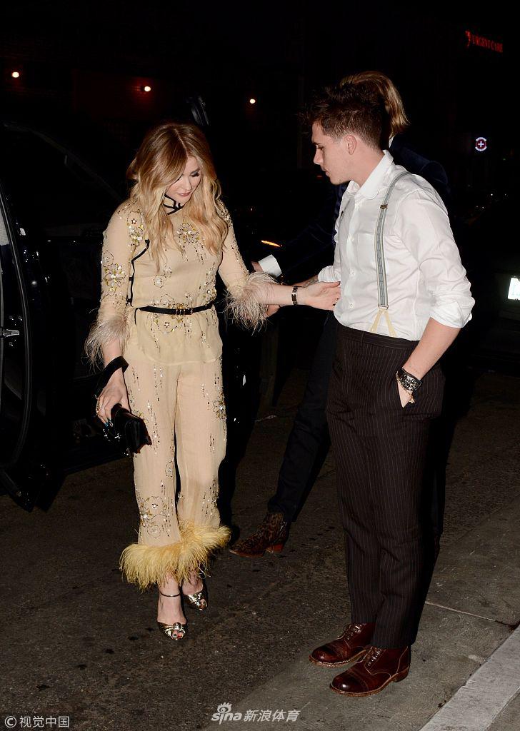 大布烟熏妆陪影星女友过生日