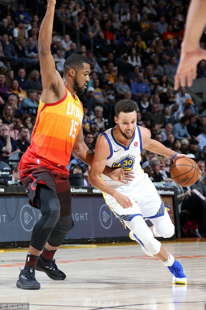 库里持球突破