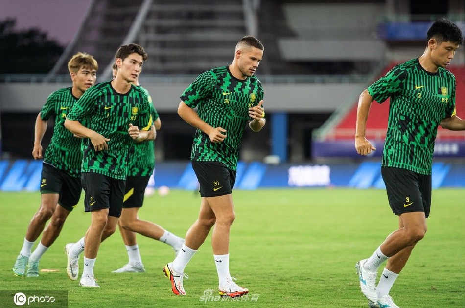 北京国安备战训练