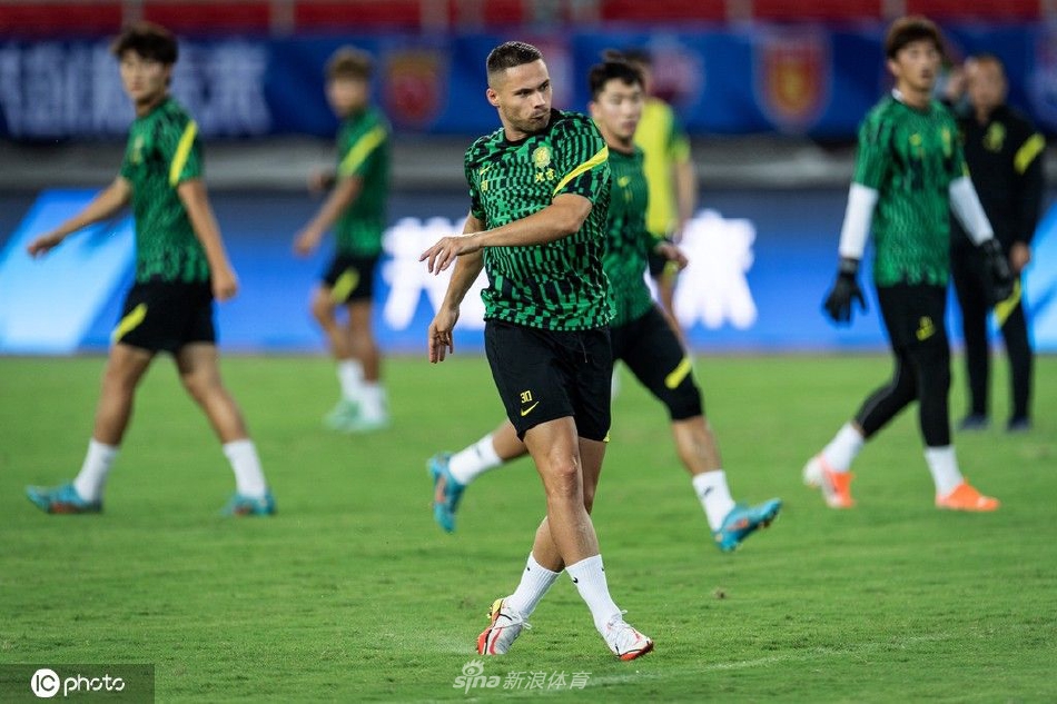 北京国安备战训练