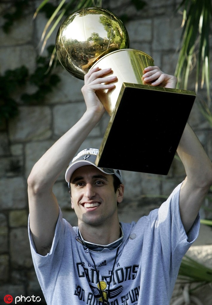 一组图看完马努16年NBA生涯！绝境妖刀斩群魔+手擒蝙蝠成经典