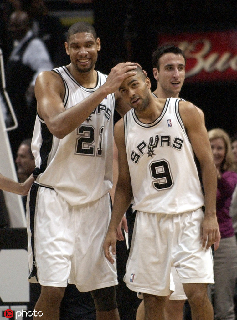 一组图看完马努16年NBA生涯！绝境妖刀斩群魔+手擒蝙蝠成经典