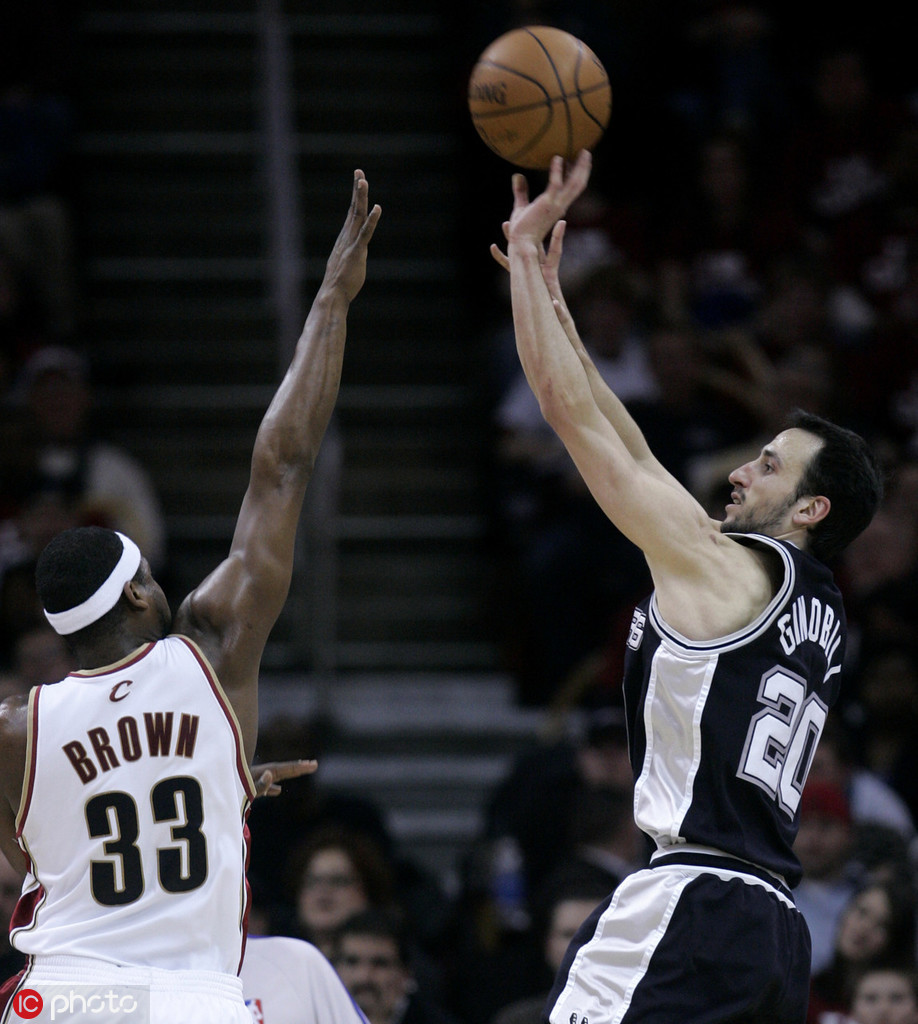 一组图看完马努16年NBA生涯！绝境妖刀斩群魔+手擒蝙蝠成经典