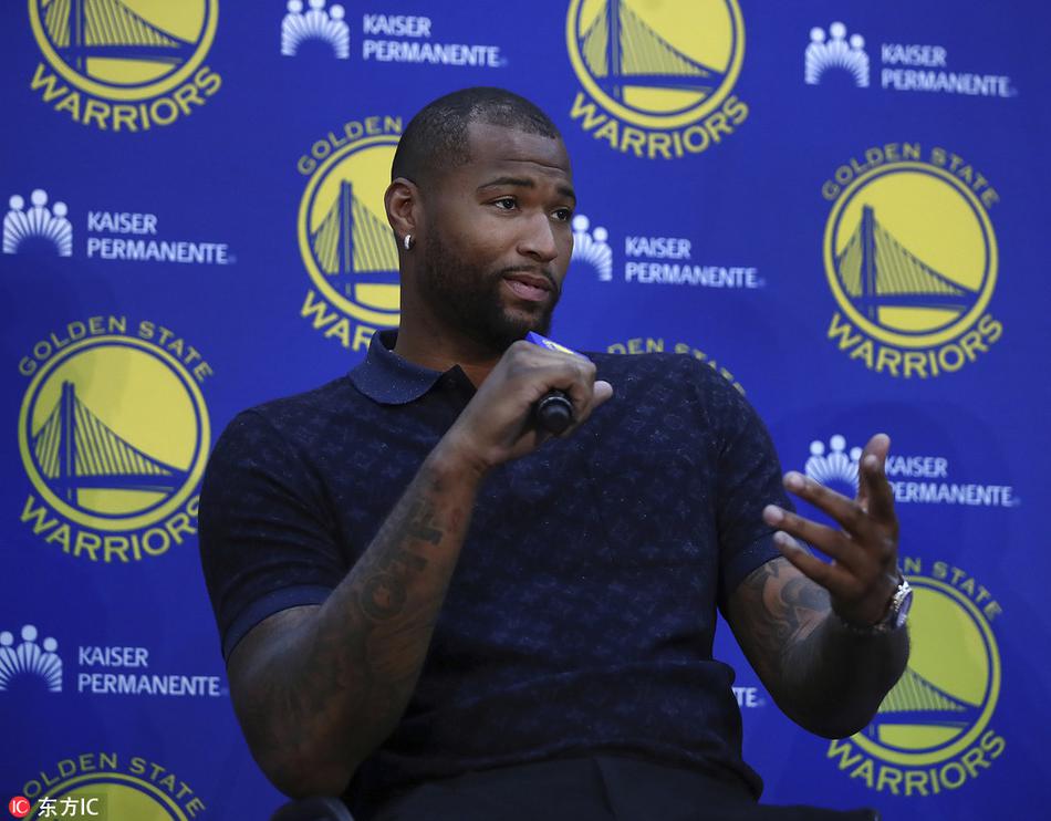 考辛斯正式亮相勇士！发布会上喜笑颜开 将身穿0号球衣