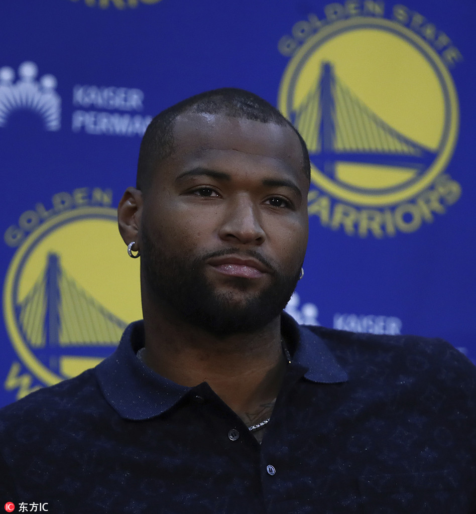 考辛斯正式亮相勇士！发布会上喜笑颜开 将身穿0号球衣