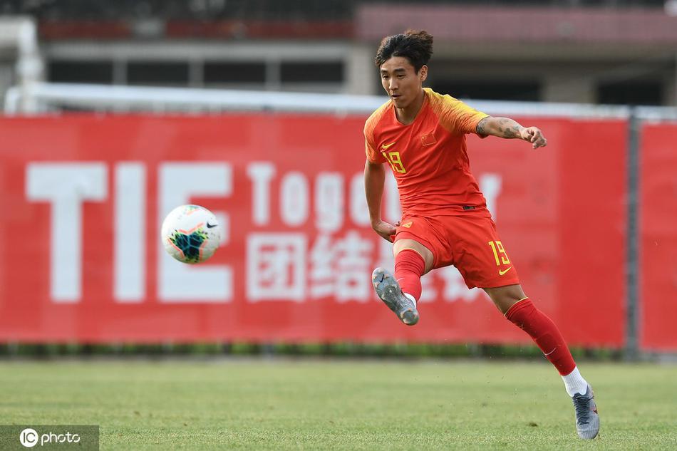 [热身赛]中国男足4-1上海上港