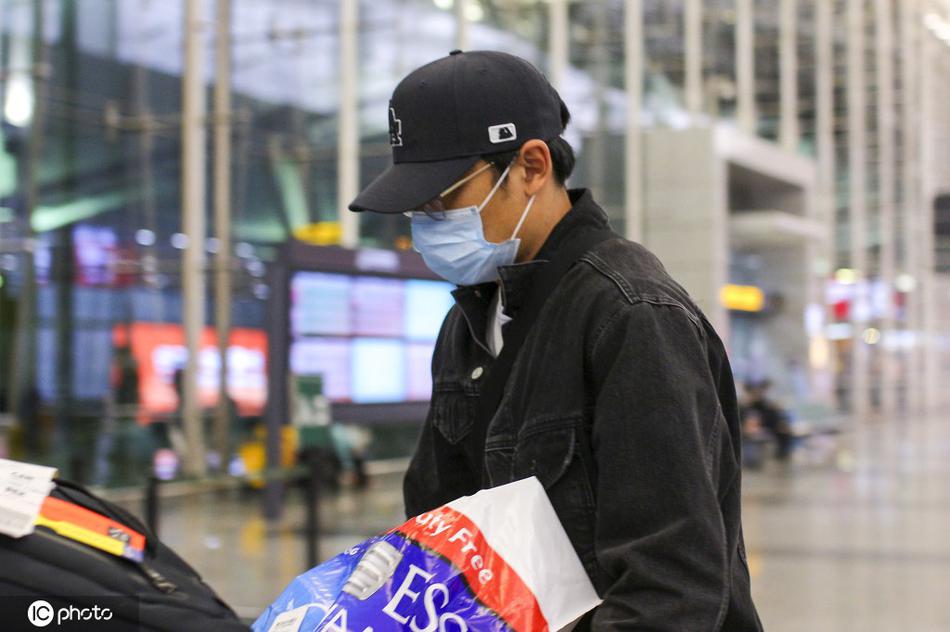 恒大结束迪拜拉练抵达广州 开启两周自我隔离假期