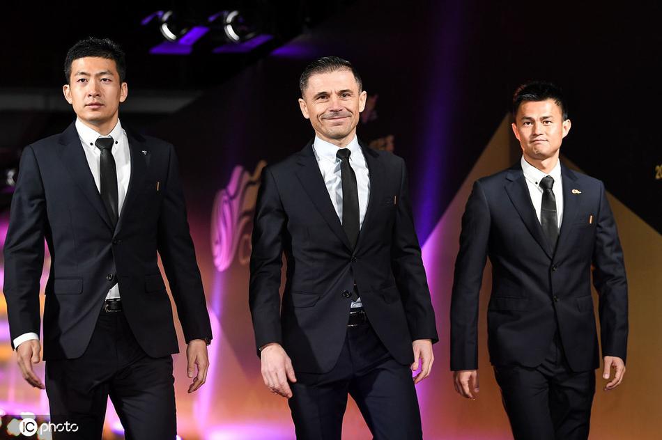 [盘点]中国球员西装秀 谁是现役最靓的仔？