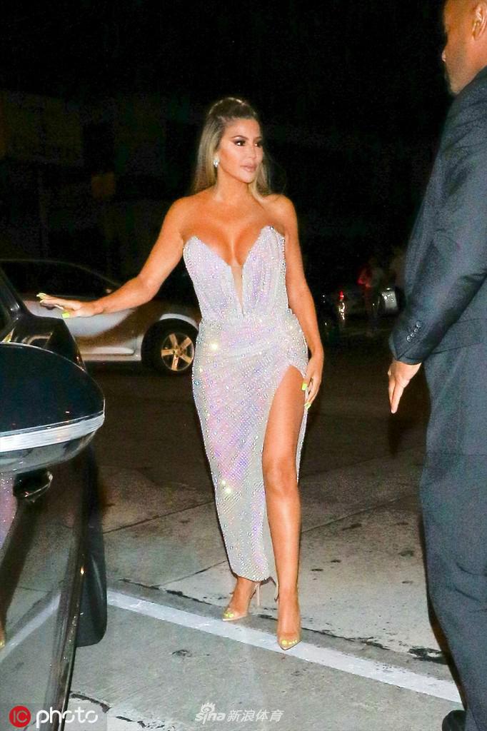 皮蓬前妻外出庆祝生日