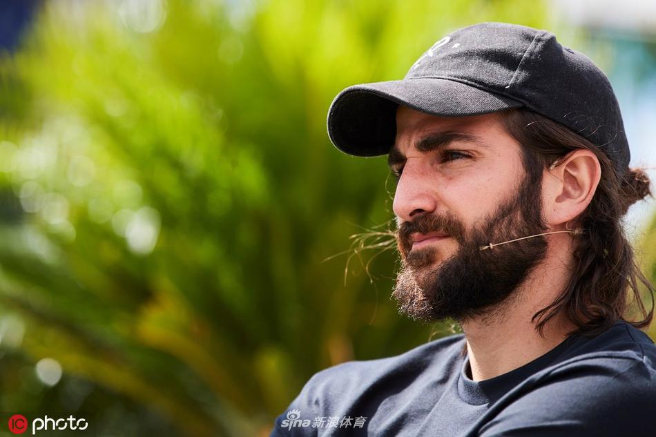 卢比奥帅气参加环保活动