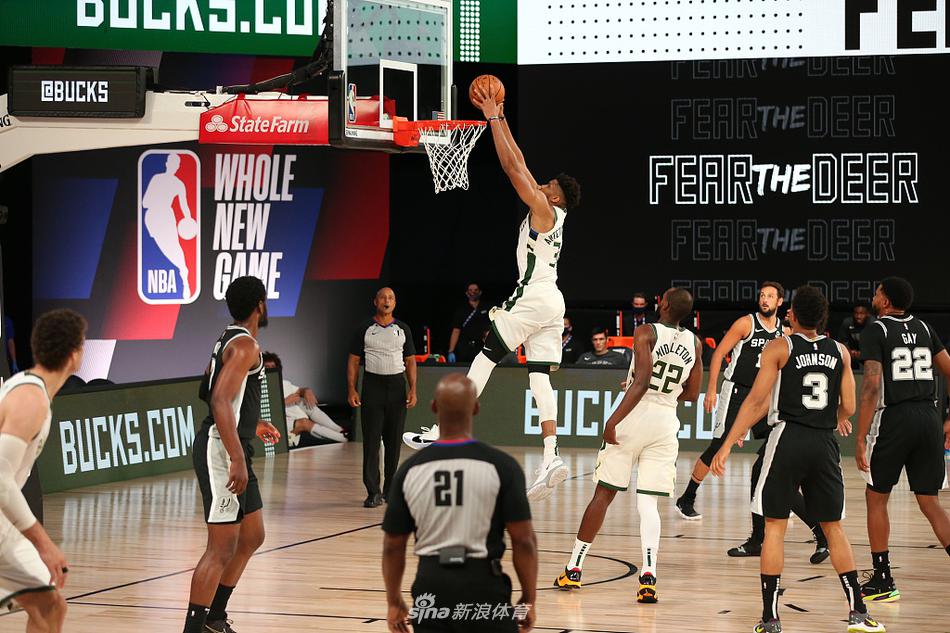 [NBA热身赛]马刺92-113雄鹿