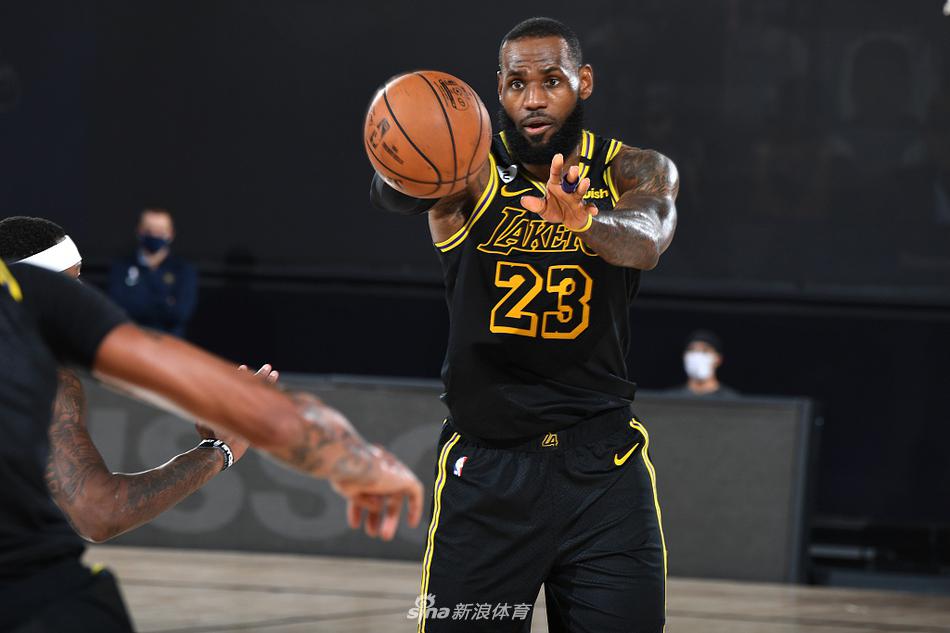 [NBA西部决赛]湖人以105-103险胜掘金 浓眉压哨三分绝杀詹皇26分