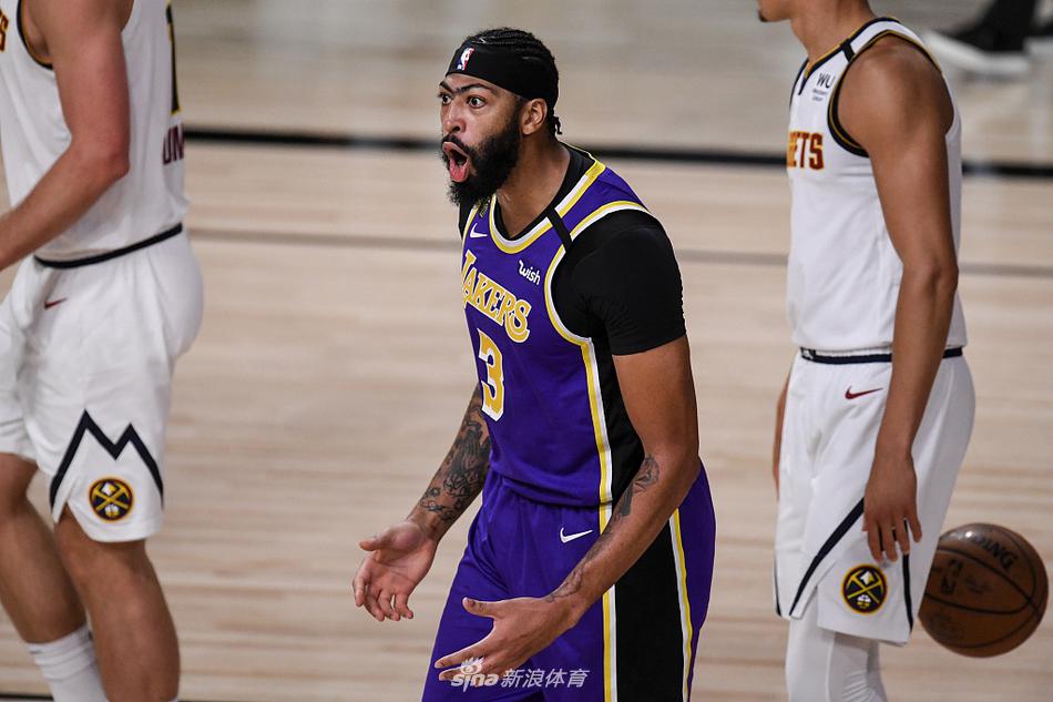 [NBA西部决赛G5]湖人117-107掘金 浓眉27分詹皇38分三双