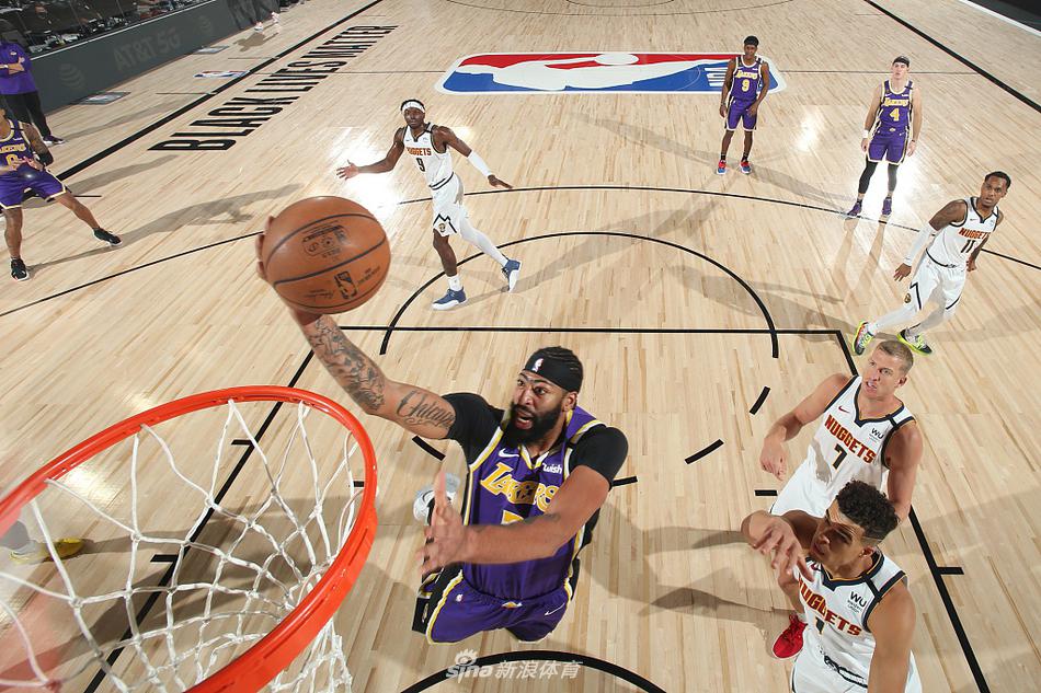 [NBA西部决赛G5]湖人117-107掘金 浓眉27分詹皇38分三双