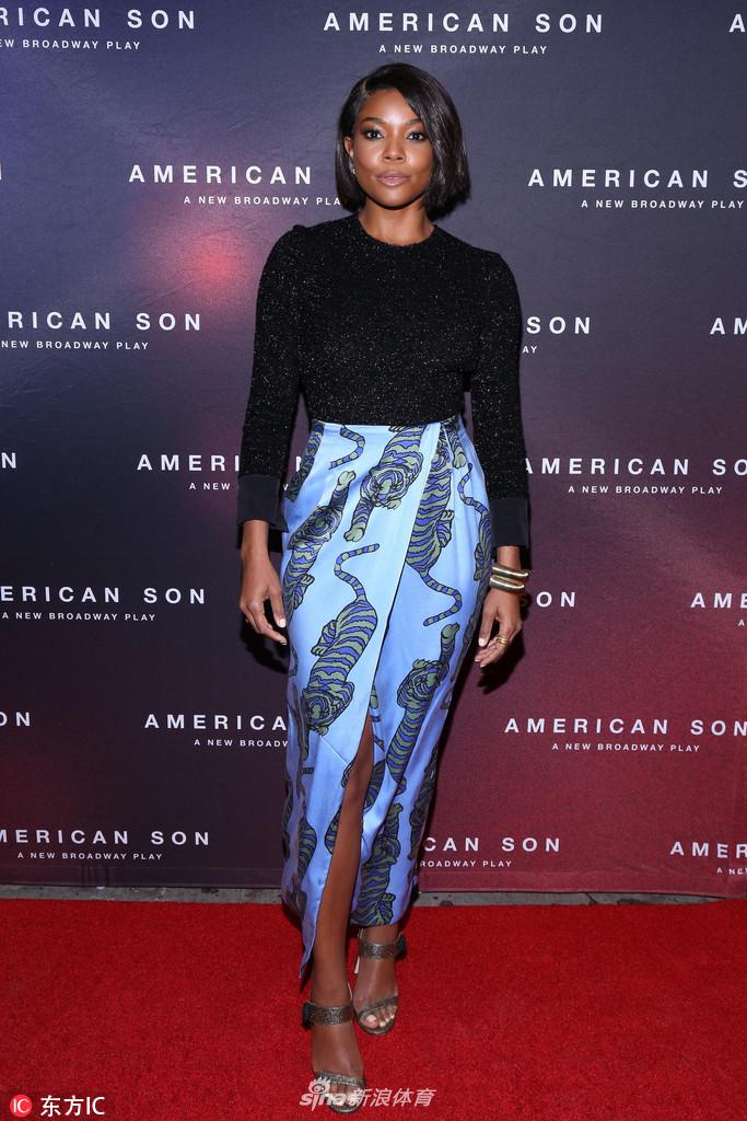 韦德爱妻尤尼恩优雅亮相