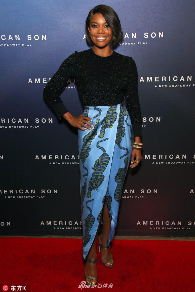 韦德爱妻尤尼恩优雅亮相