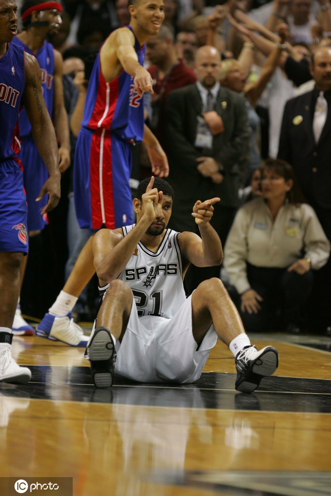 NBA总决赛回顾之2005年 马刺抢七大战力克活塞夺冠