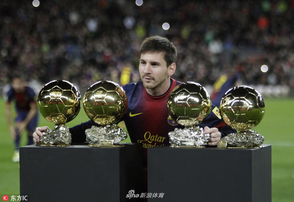 回顾绝代双骄领取金球奖瞬间