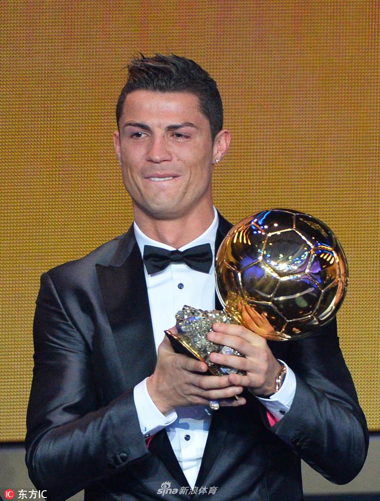 回顾绝代双骄领取金球奖瞬间