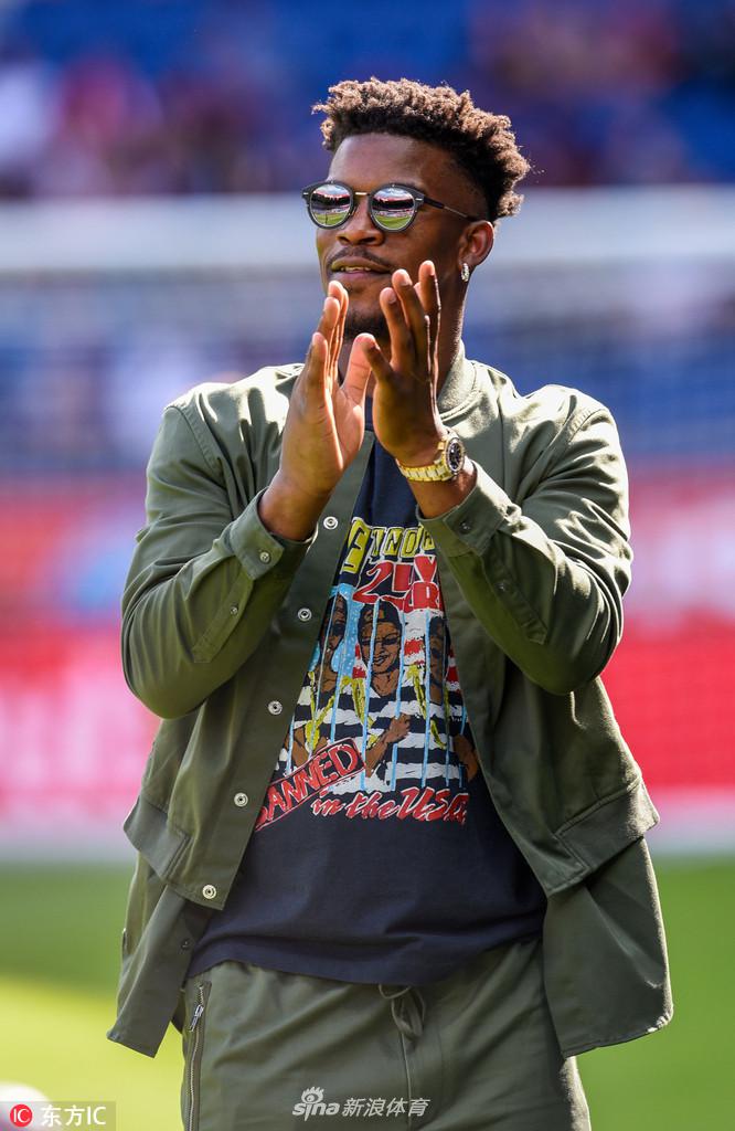 吉米巴特勒观战大巴黎法甲比赛