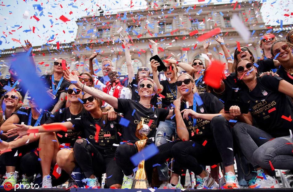 美国女足世界杯夺冠游行