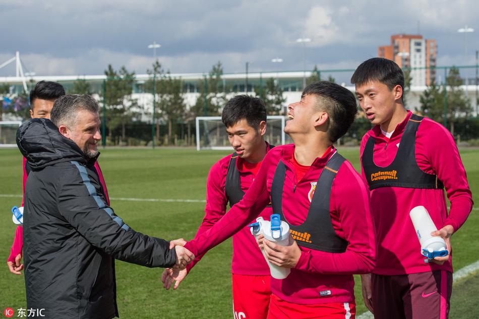 上海上港梯队英国集训首站