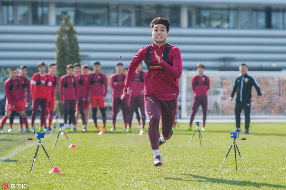 上海上港梯队英国集训首站