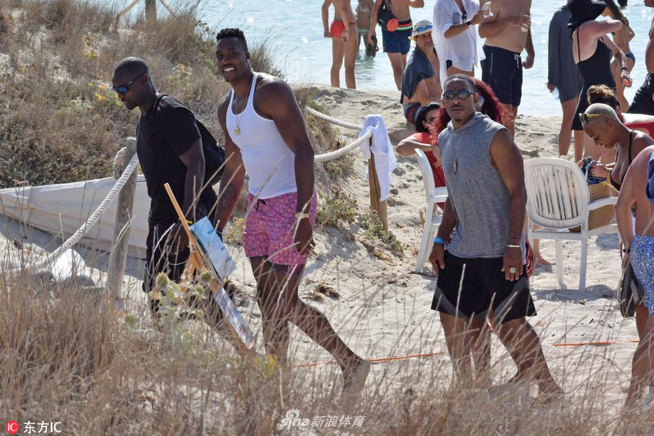 霍华德西班牙度假