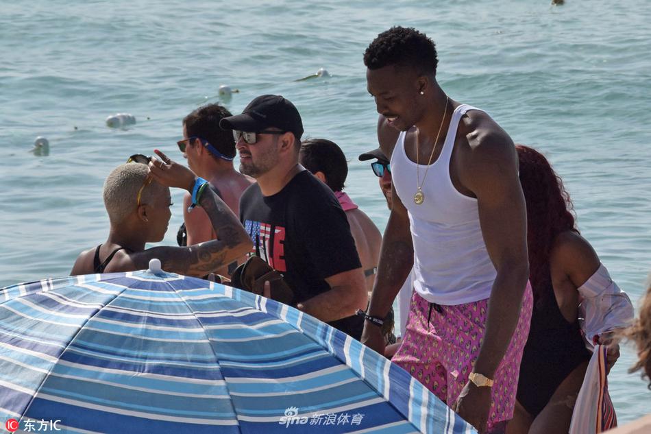 霍华德西班牙度假