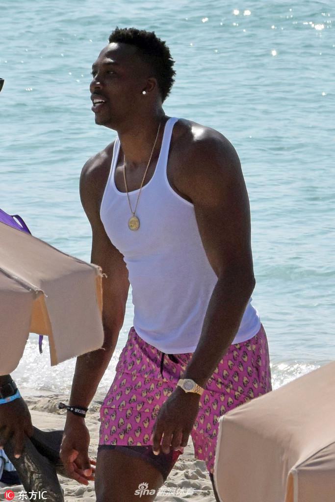 霍华德西班牙度假