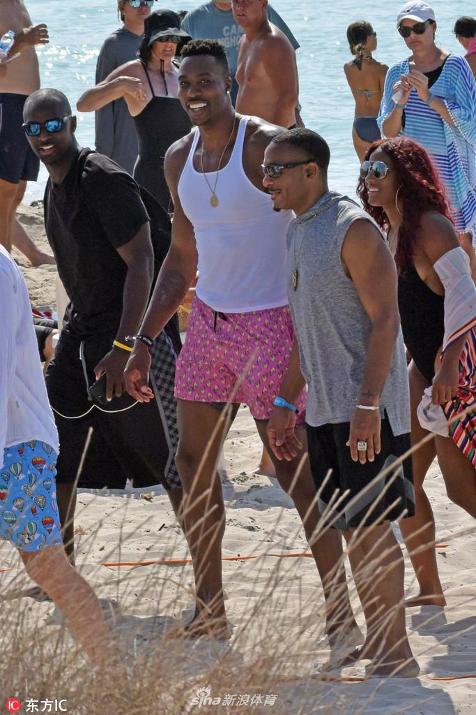 霍华德西班牙度假