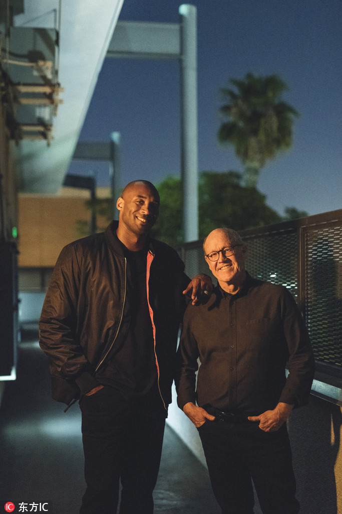 科比与导演合影