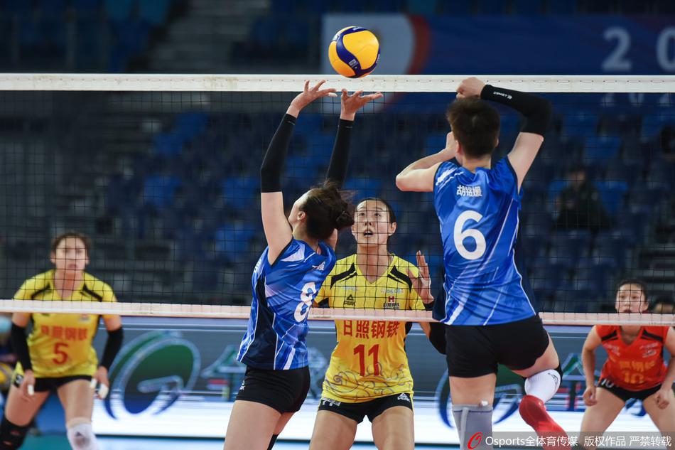 排超焦点战辽宁女排3-0力克山东