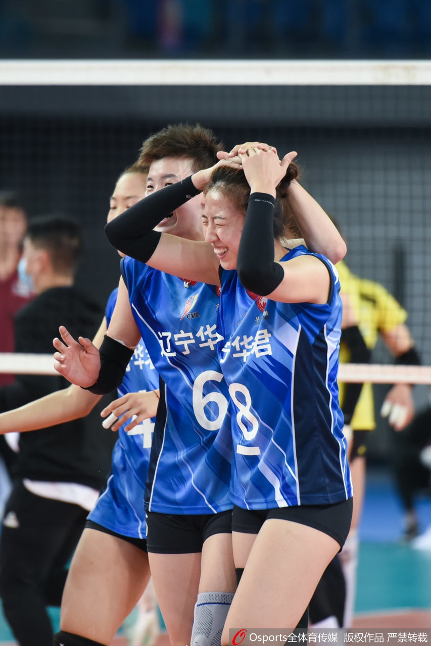 排超焦点战辽宁女排3-0力克山东
