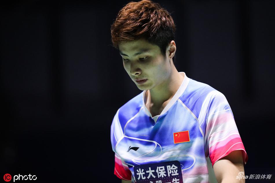 中羽赛石宇奇0-2陆光祖