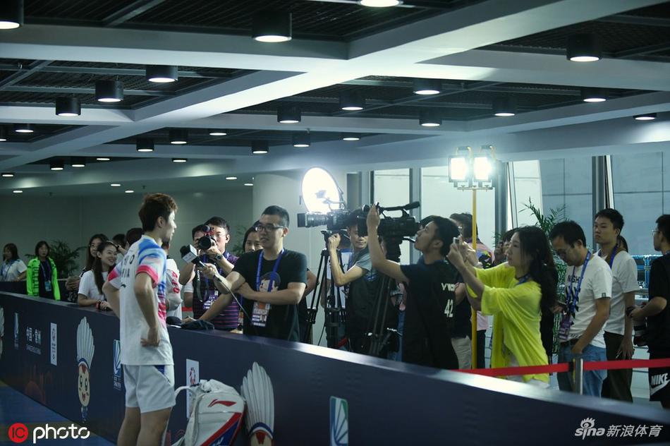 中羽赛石宇奇0-2陆光祖