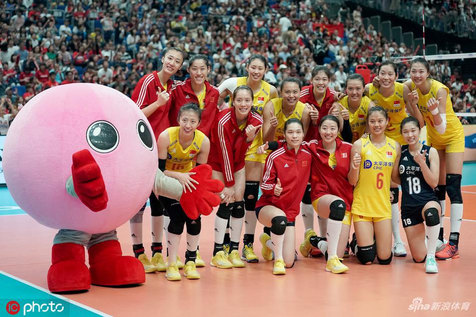 世界杯中国女排3-0横扫日本