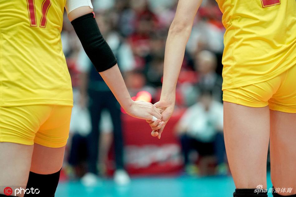 世界杯中国女排3-0横扫日本