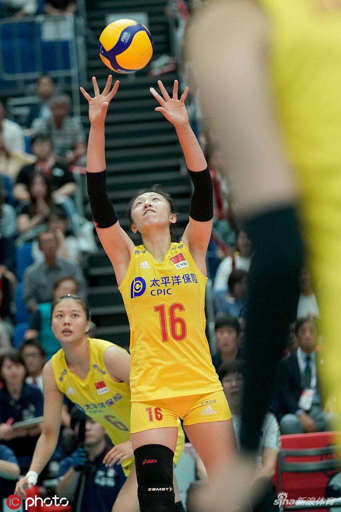 世界杯中国女排3-0横扫日本