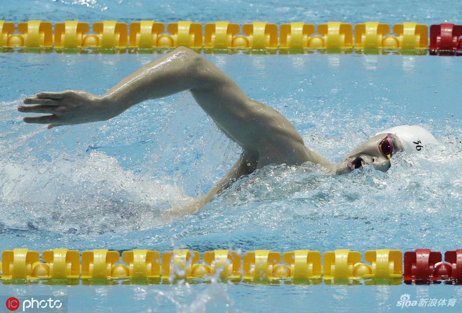 世锦赛400米自由泳孙杨夺冠